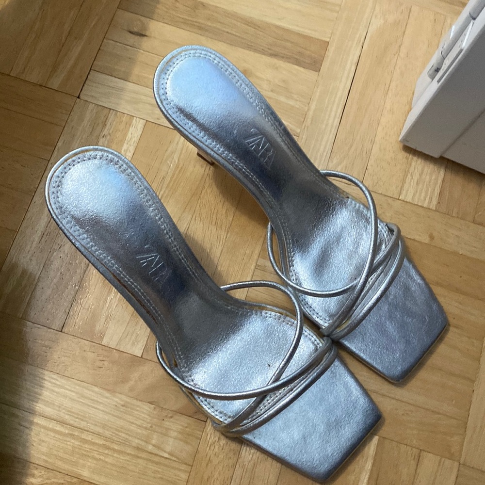 Like new Zara heels